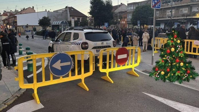 cortes de trafico cor encendido de luces navidad 2024